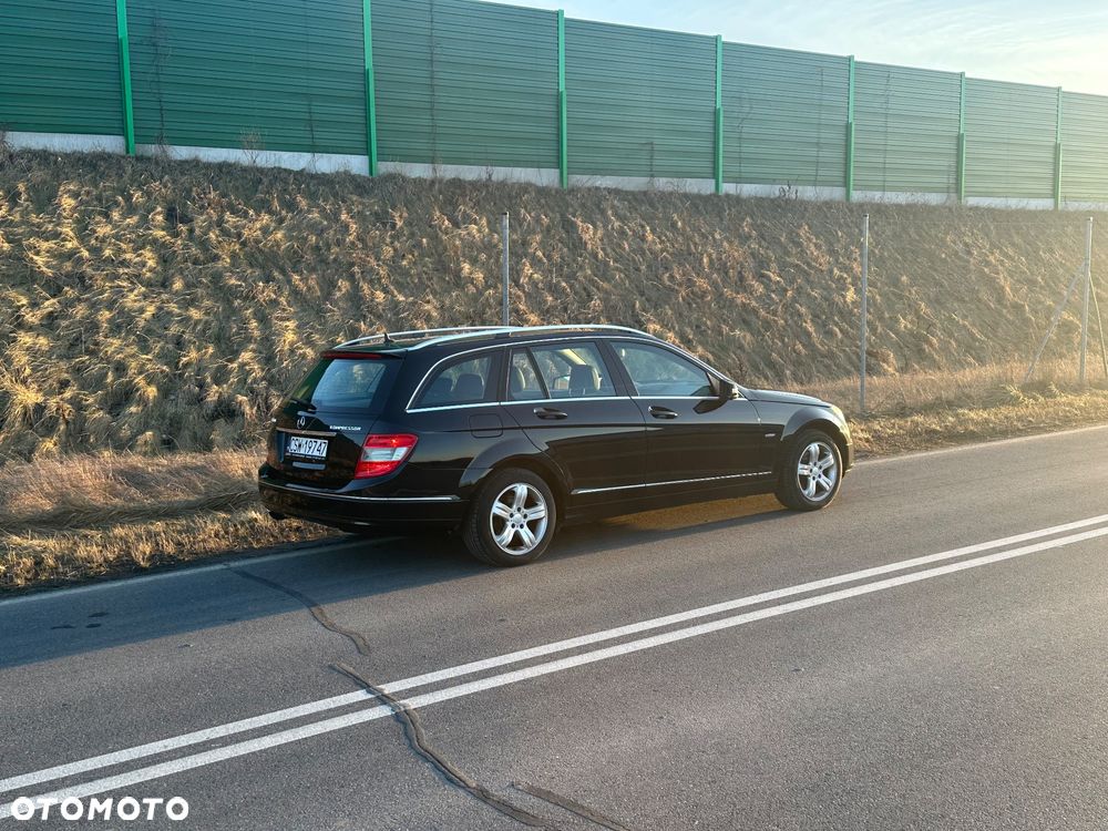 Mercedes-Benz Klasa C 180 K BlueEff Elegance - 8