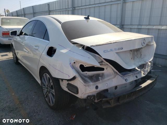 Mercedes-Benz CLA - 3