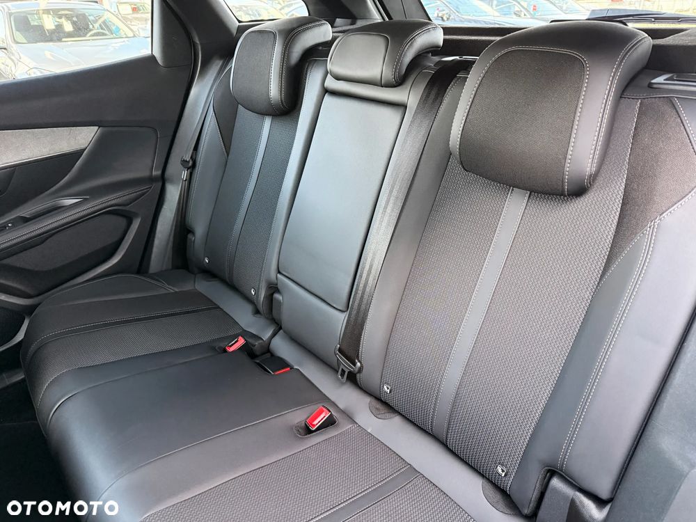 Peugeot 3008 1.2 PureTech GT S&S EAT8 - 28