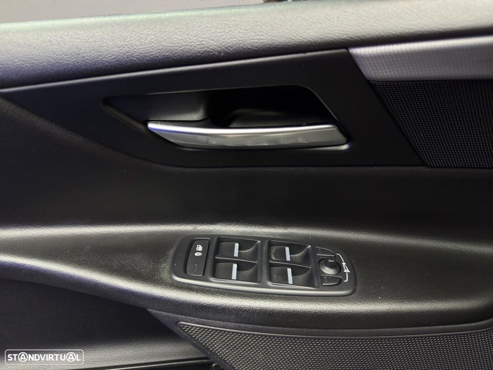 Jaguar XE 2.0 D R-Sport Aut. - 16