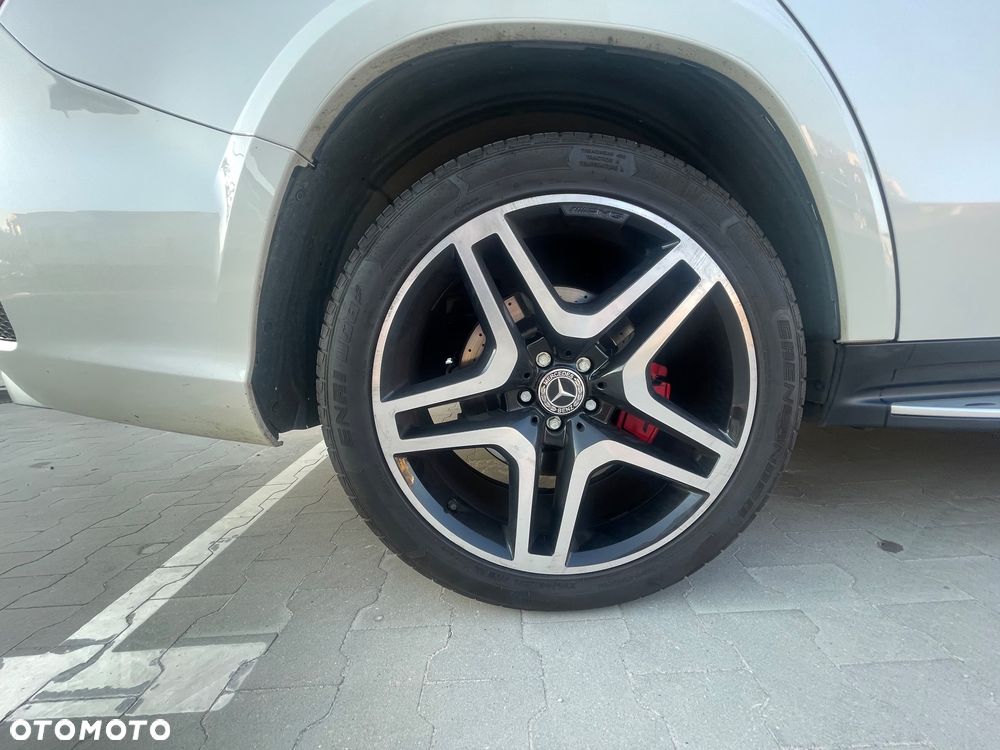 Mercedes-Benz GL - 33