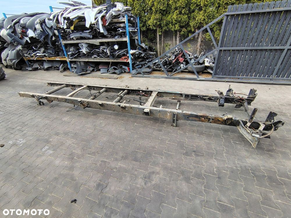 RAMA 3300 ROZSTAW OSI IVECO DAILY 3 III 35C15 FL LIFT 2 2.0 HPI - 1