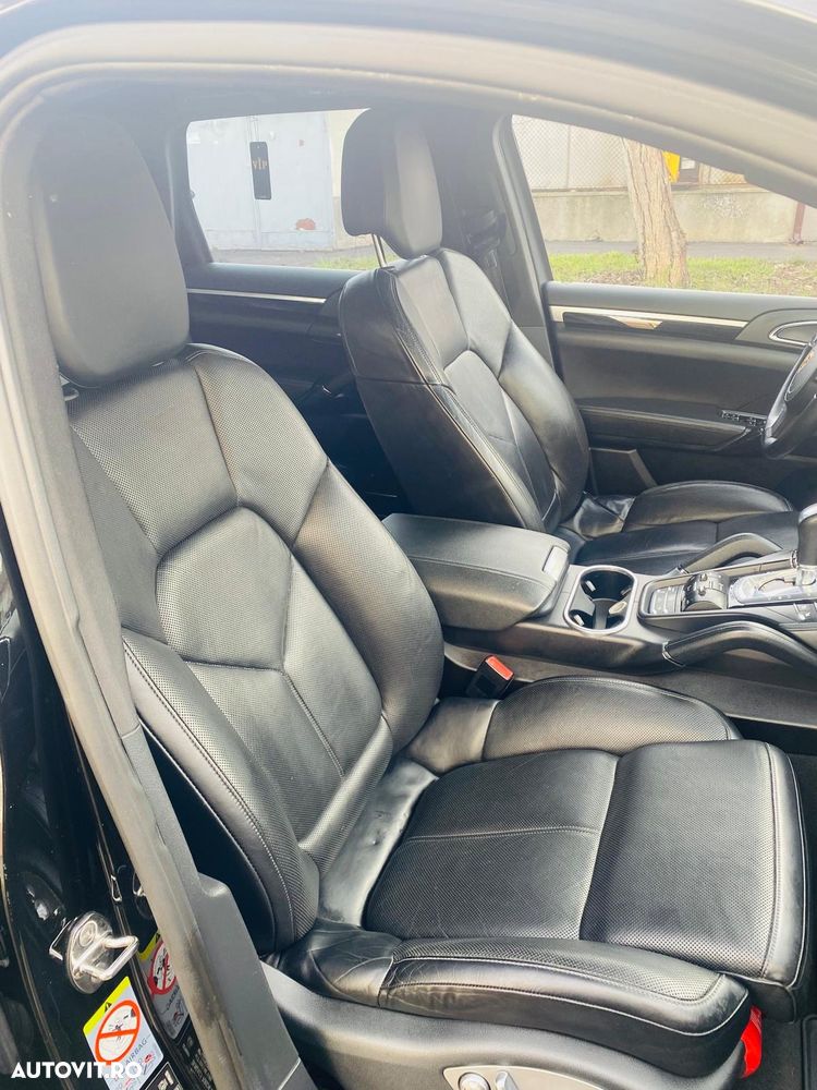 Porsche Cayenne - 12