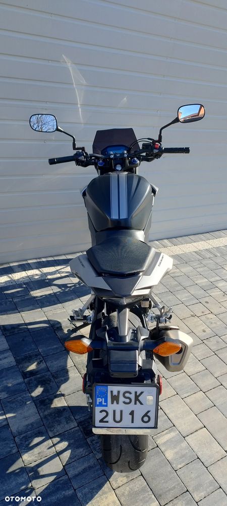 Honda CB - 8