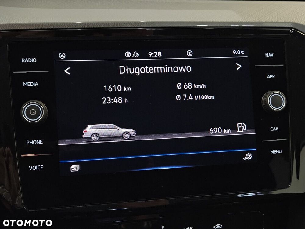 Volkswagen Passat - 19