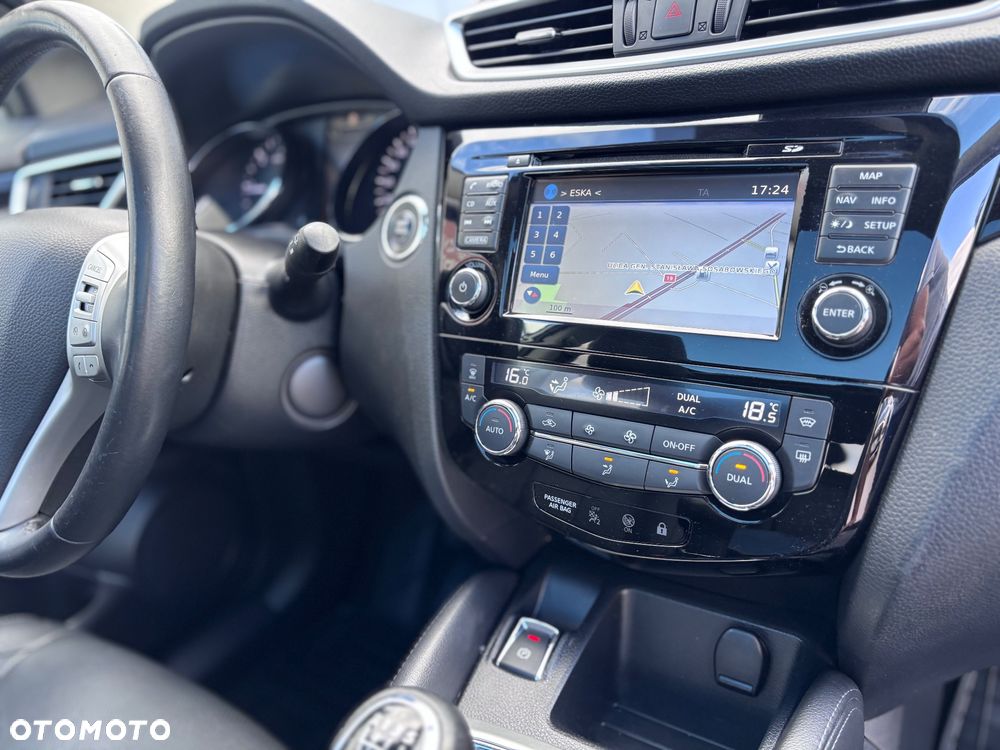Nissan Qashqai 1.6 DCi TEKNA - 28