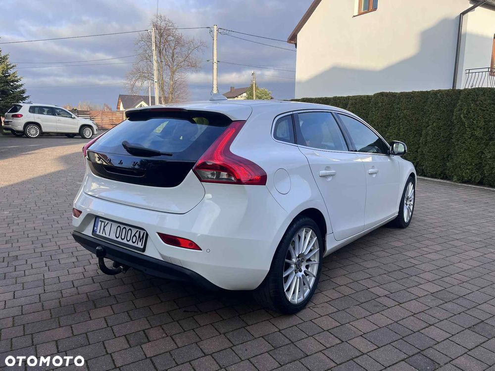 Volvo V40 D2 Momentum - 4