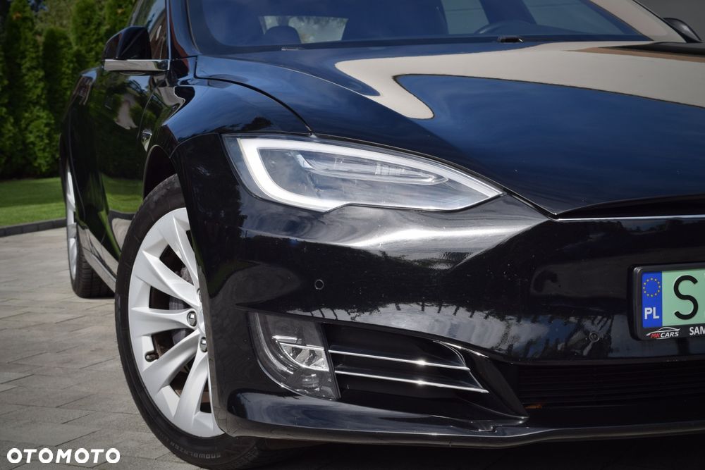 Tesla Model S - 5