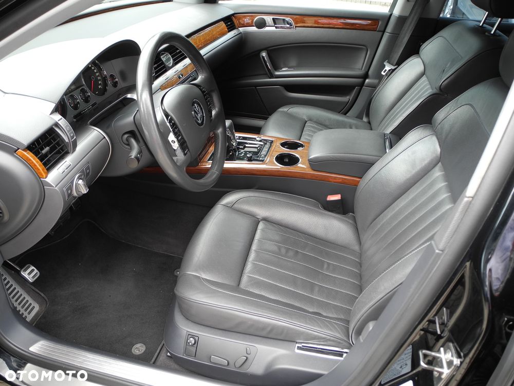 Volkswagen Phaeton - 14