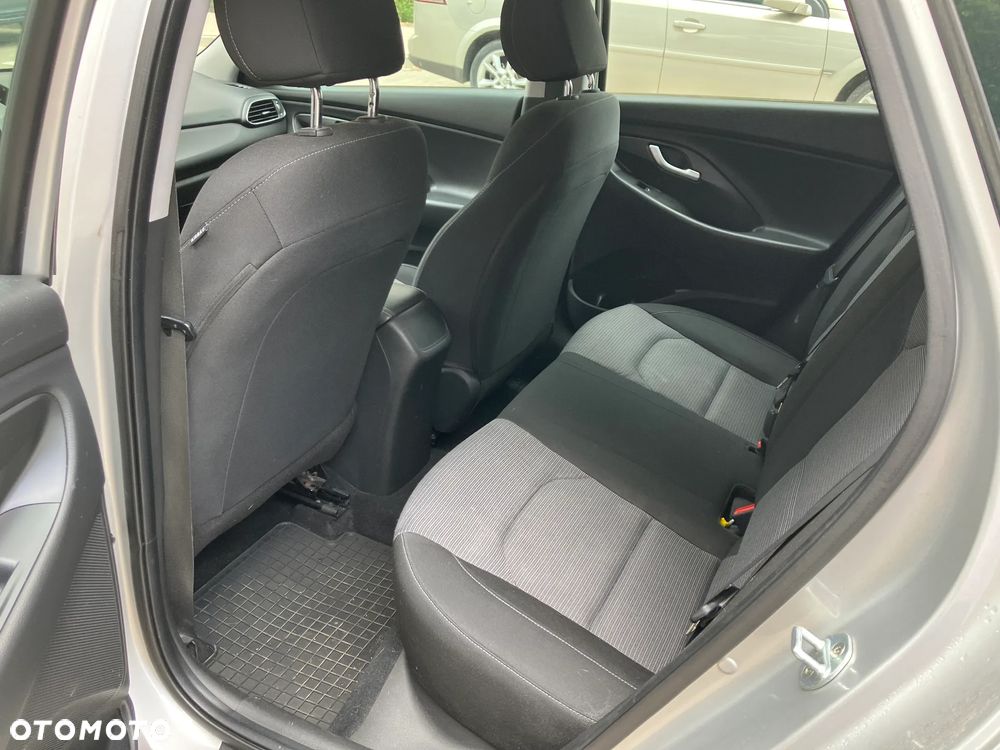Hyundai i30 1.4 Classic + - 19