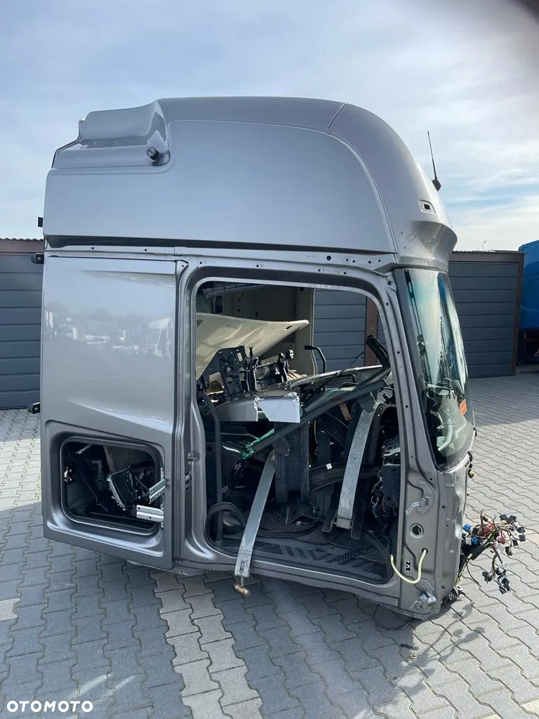 Actros kabina mp4 mp5 giga Space 20' - 2