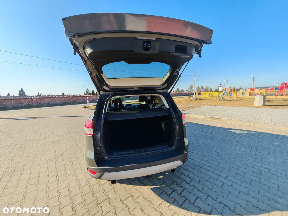 Ford Kuga 1.5 EcoBoost 2x4 Titanium - 13
