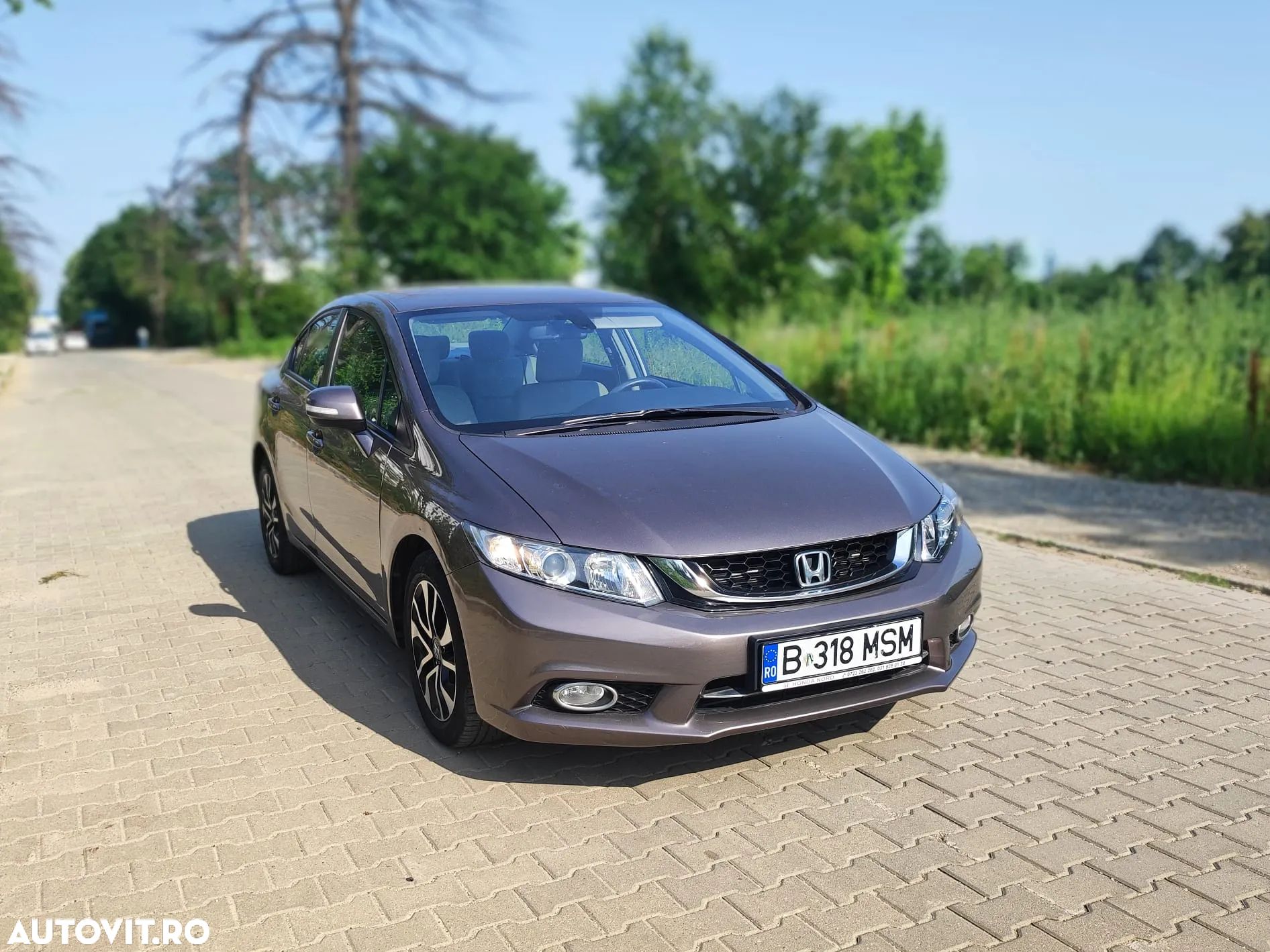 Honda Civic 1.8 MT ES - 1