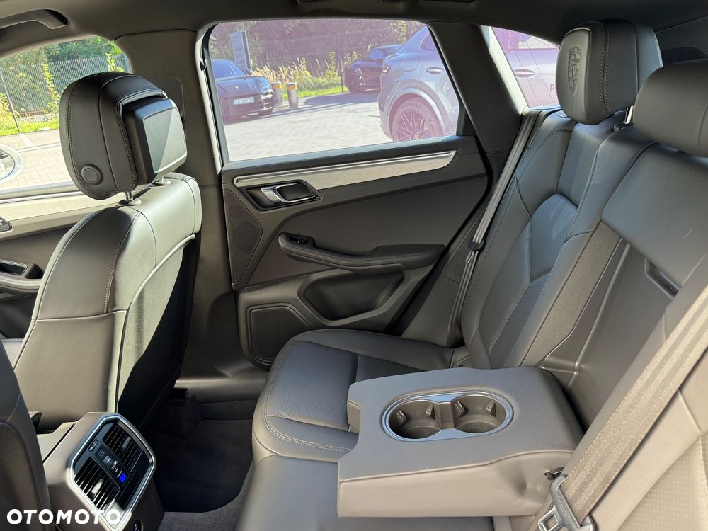 Porsche Macan Standard - 23