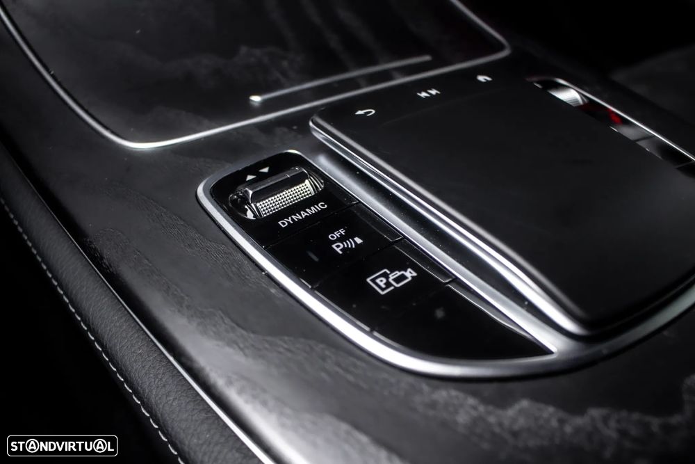 Mercedes-Benz E 300 e AMG Line - 24