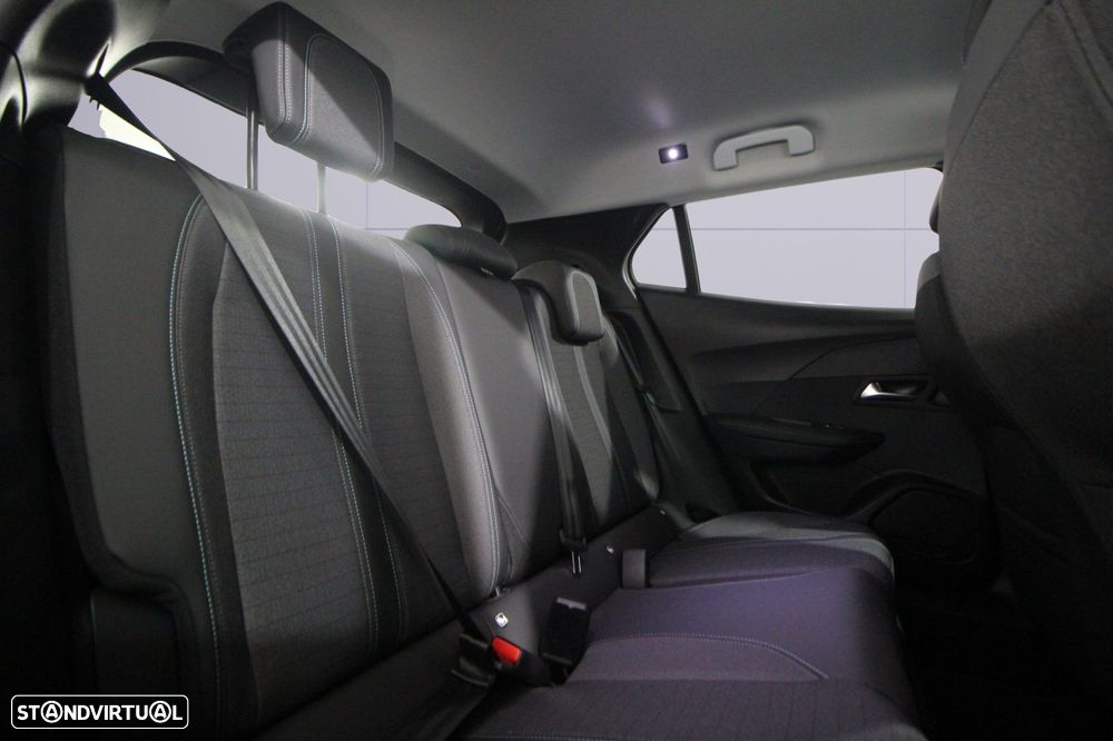 Peugeot e-2008 Allure Pack - 13