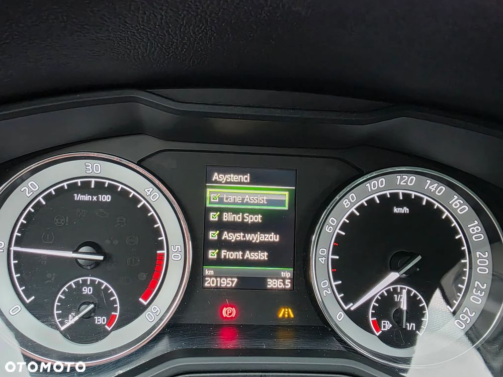 Skoda Superb 2.0 TDI L&K - 19