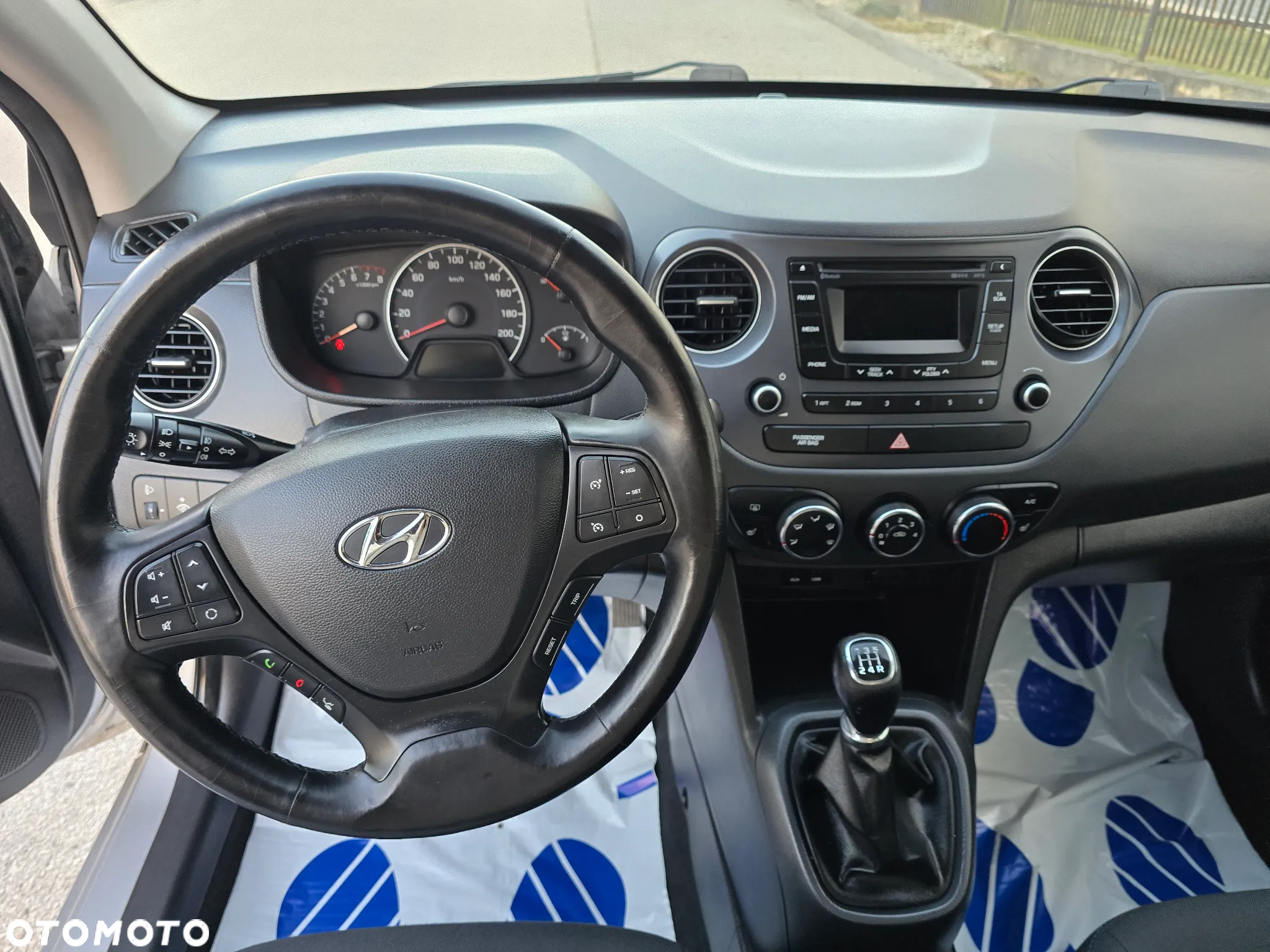 Hyundai i10 1.0 Premium - 8