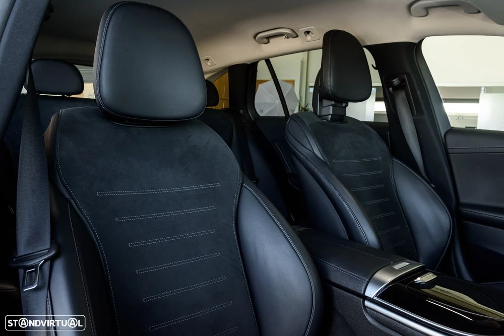 Mercedes-Benz C 300 e AMG Line - 31