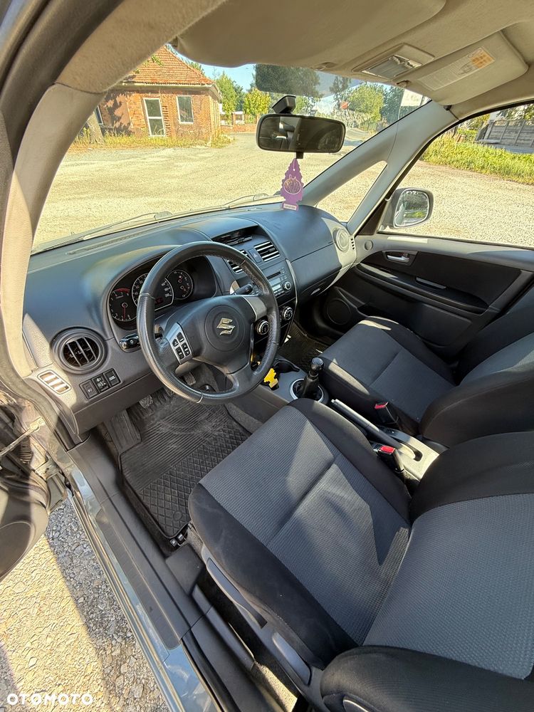 Suzuki SX4 - 9