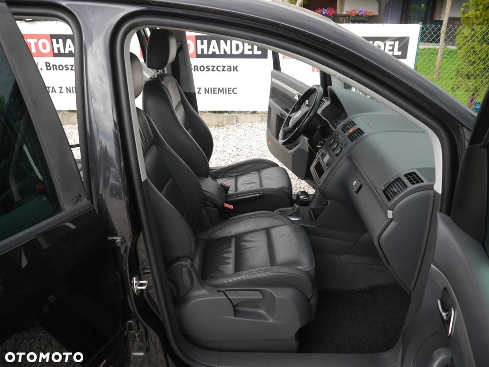 Volkswagen Touran 2.0 TDI DSG Highline - 18