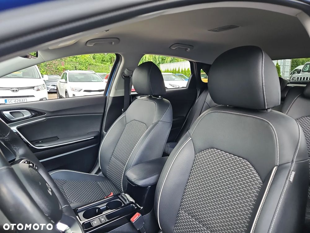 Kia Ceed 1.5 T-GDI Business Line - 12