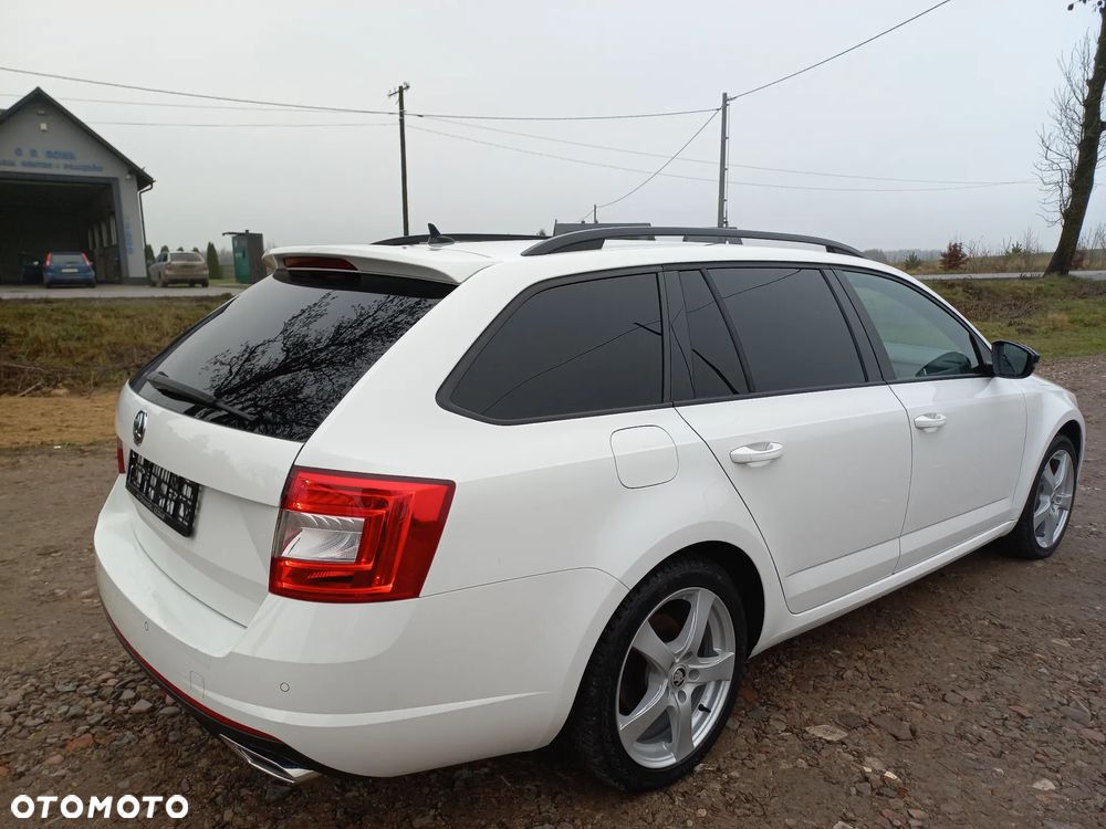 Skoda Octavia 2.0 TDI RS DSG - 2