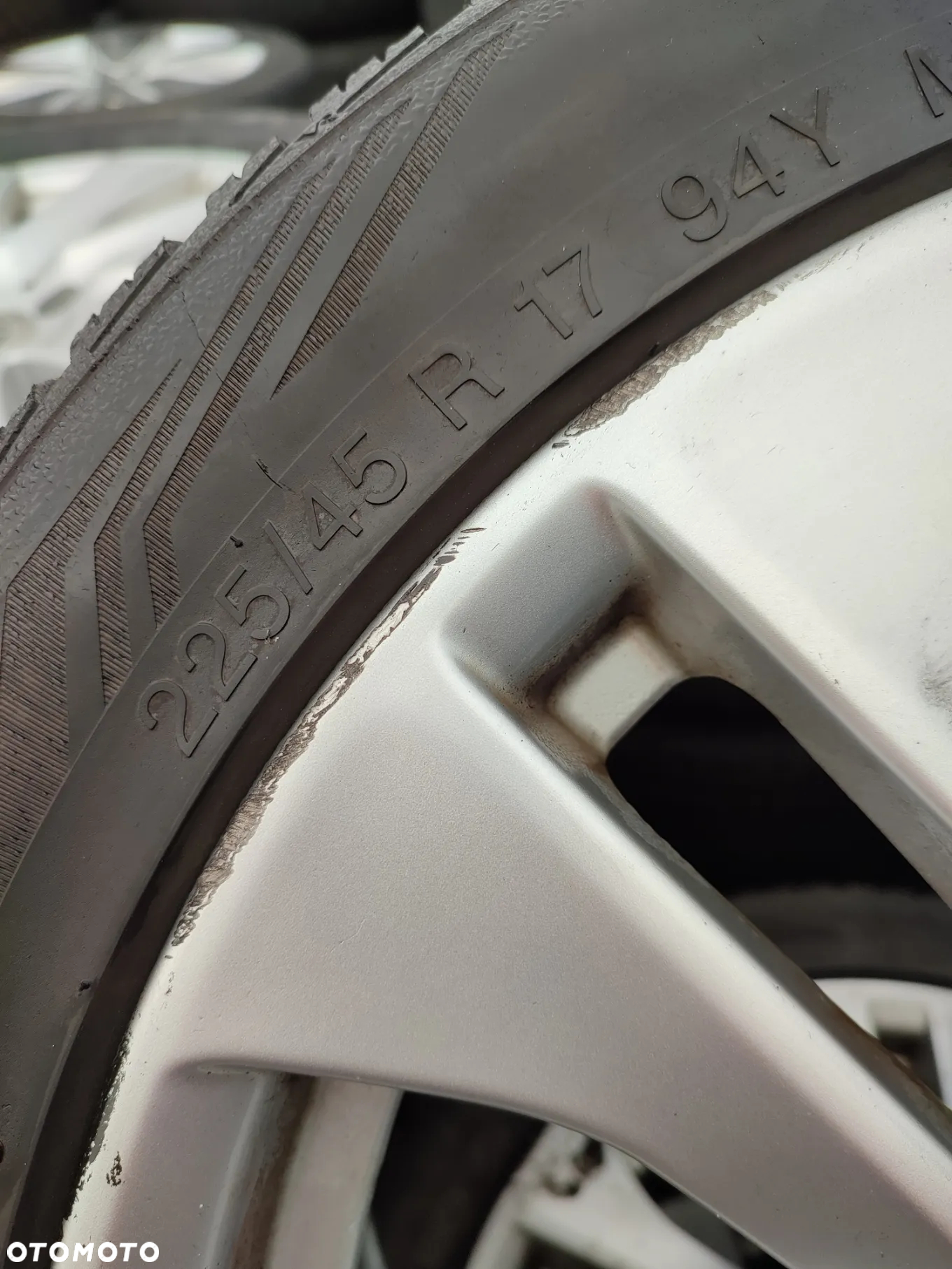 Koła kompletne całoroczne Mercedes 7.5Jx17 ET47 17 cali 225/45 R17 - 4