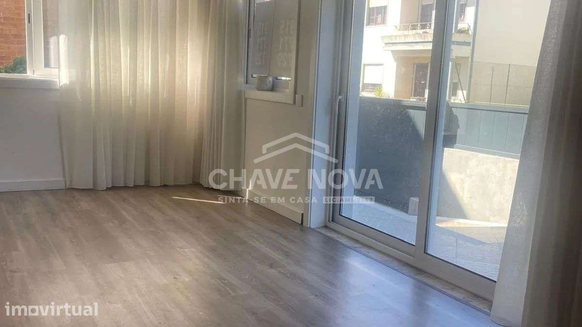 Moradia V4 Totalmente Remodelada em Águas Santas - Grande imagem: 4/32