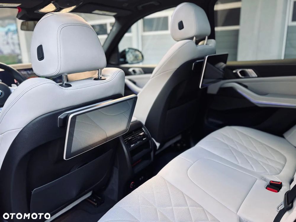 BMW X5 xDrive40i - 12