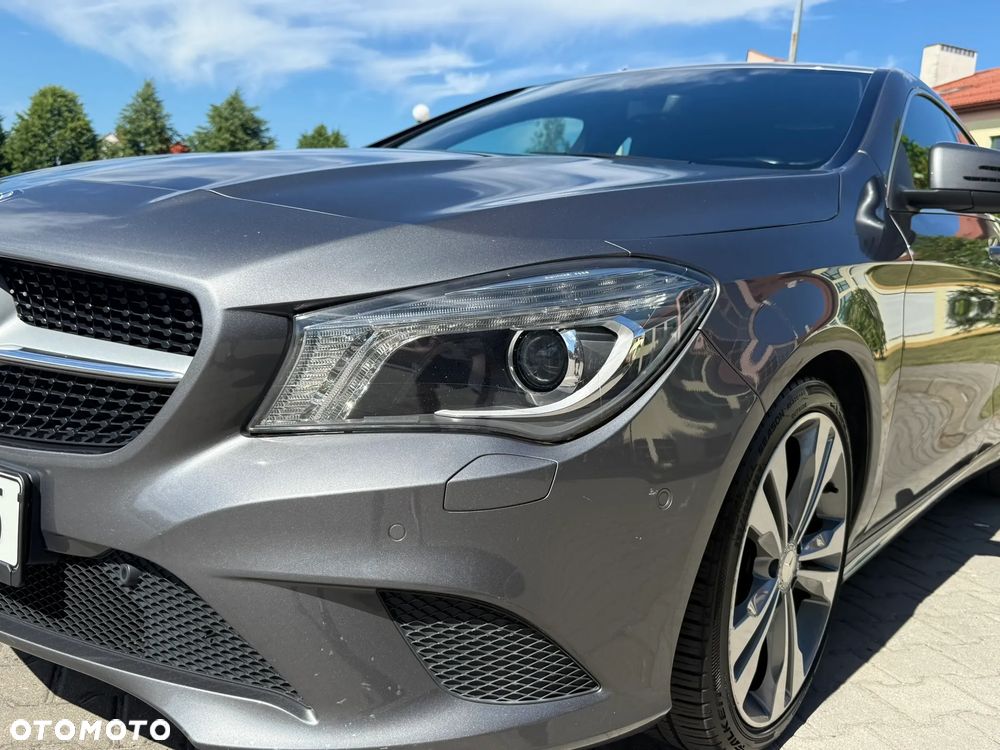 Mercedes-Benz CLA 180 BlueEffICIENCY Edition - 21