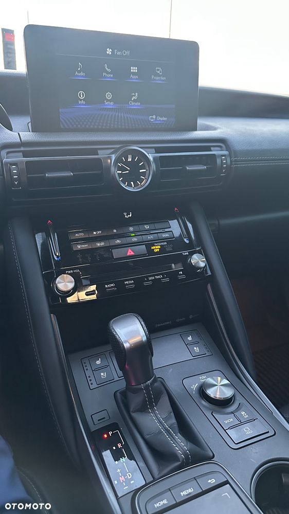 Lexus IS - 26