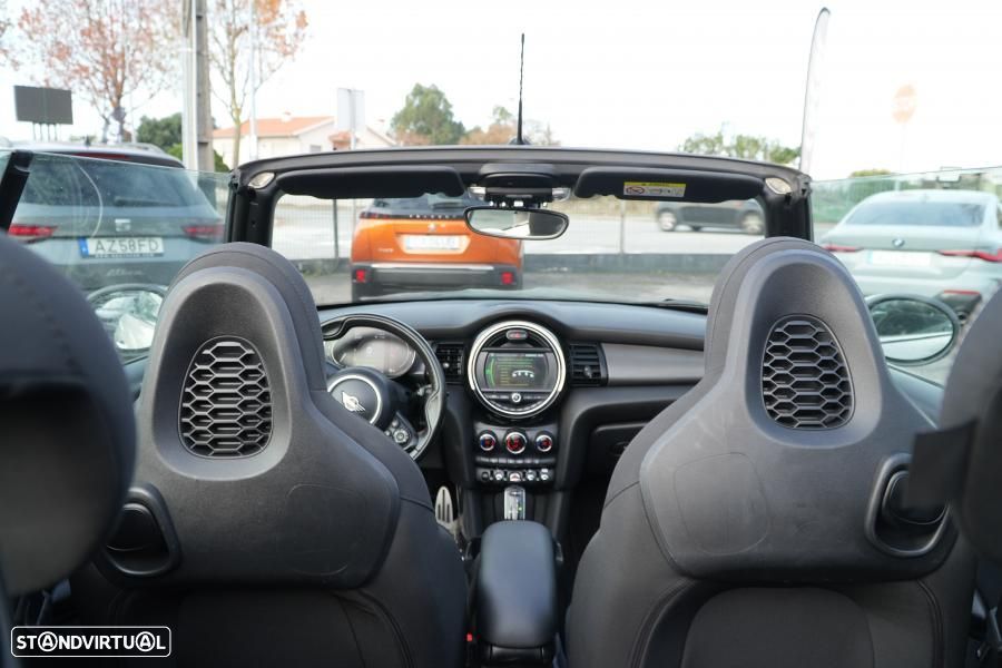 MINI Cabrio Cooper Premium Plus JCW Auto - 11