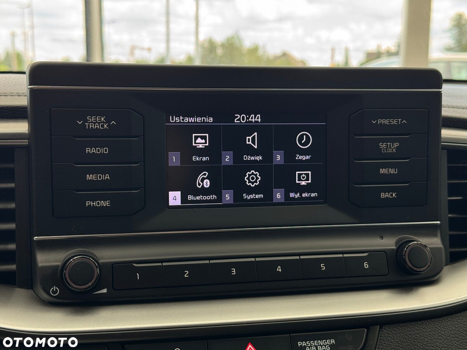 Kia Ceed - 28