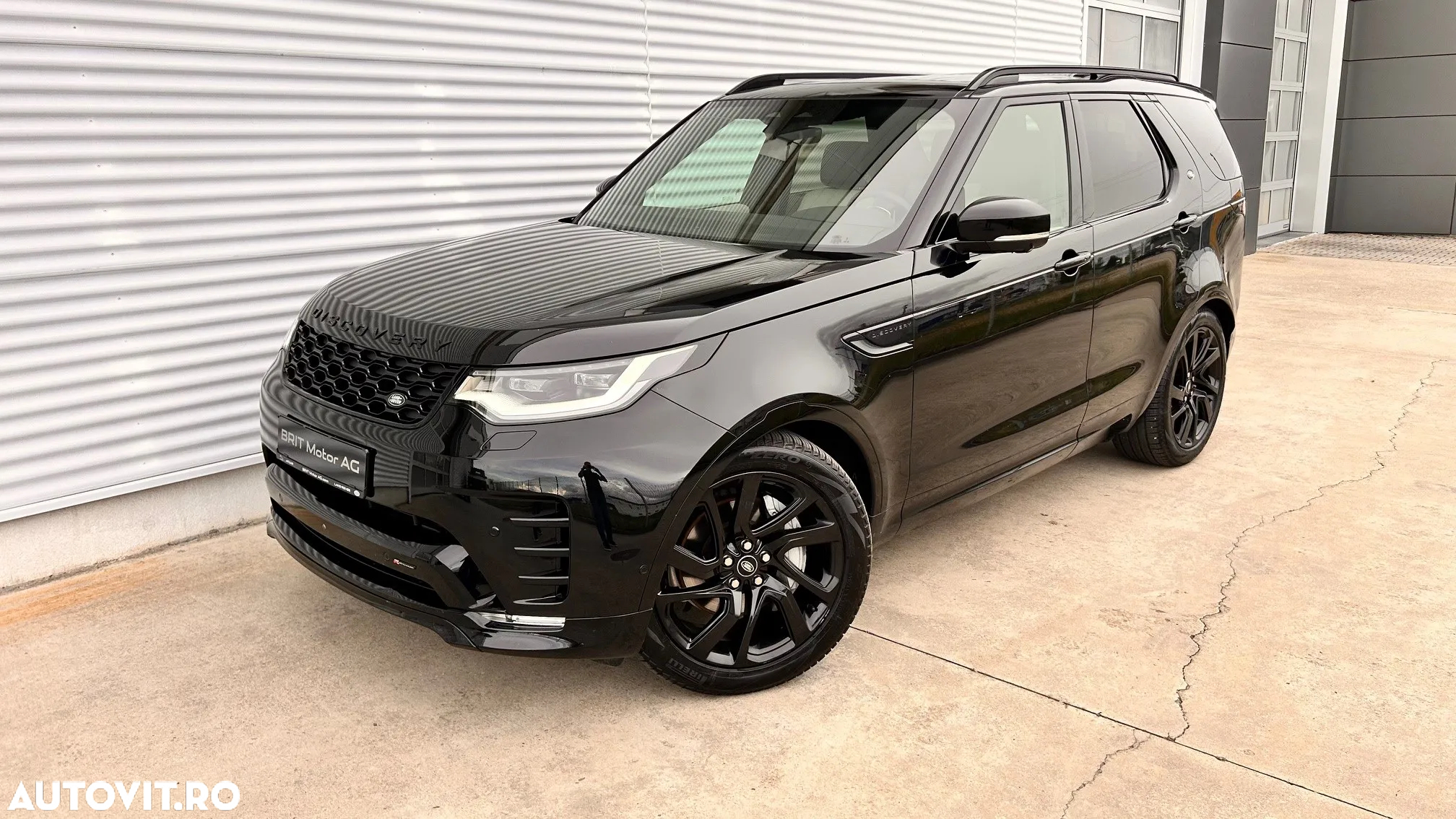 Land Rover Discovery 3.0D 300 MHEV R-Dynamic SE - 2