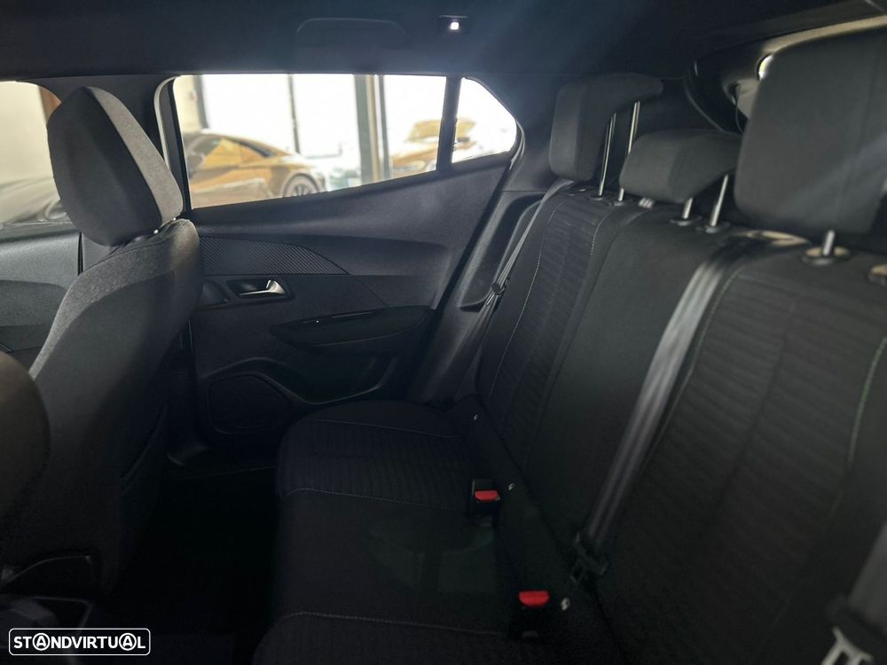 Peugeot 2008 1.2 PureTech Active - 11