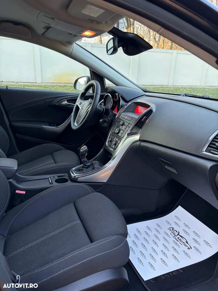 Opel Astra 1.4 Turbo Innovation - 25