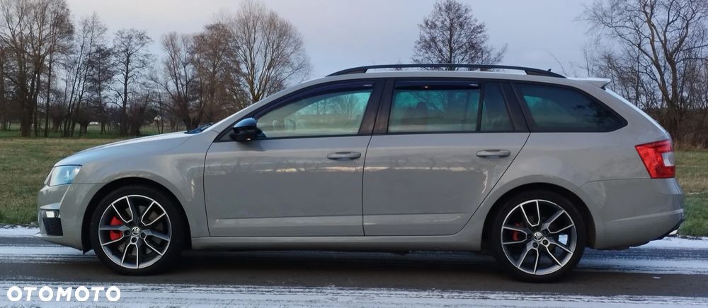 Skoda Octavia 2.0 TDI DSG RS - 6