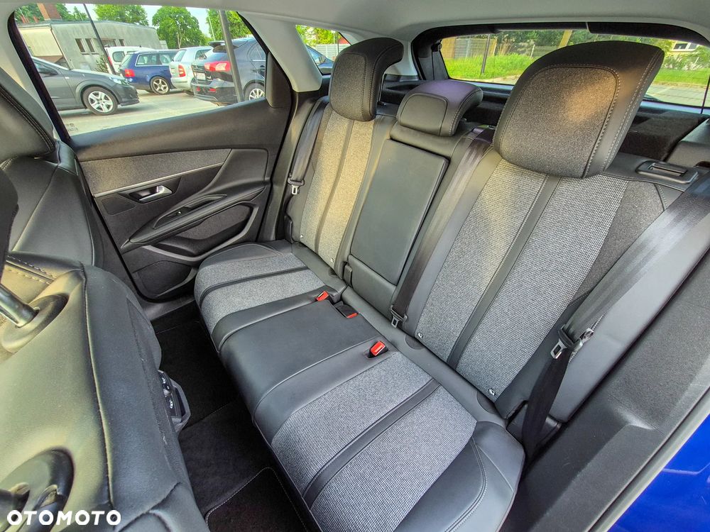 Peugeot 3008 PureTech 130 Stop & Start GPF EAT8 Allure - 19
