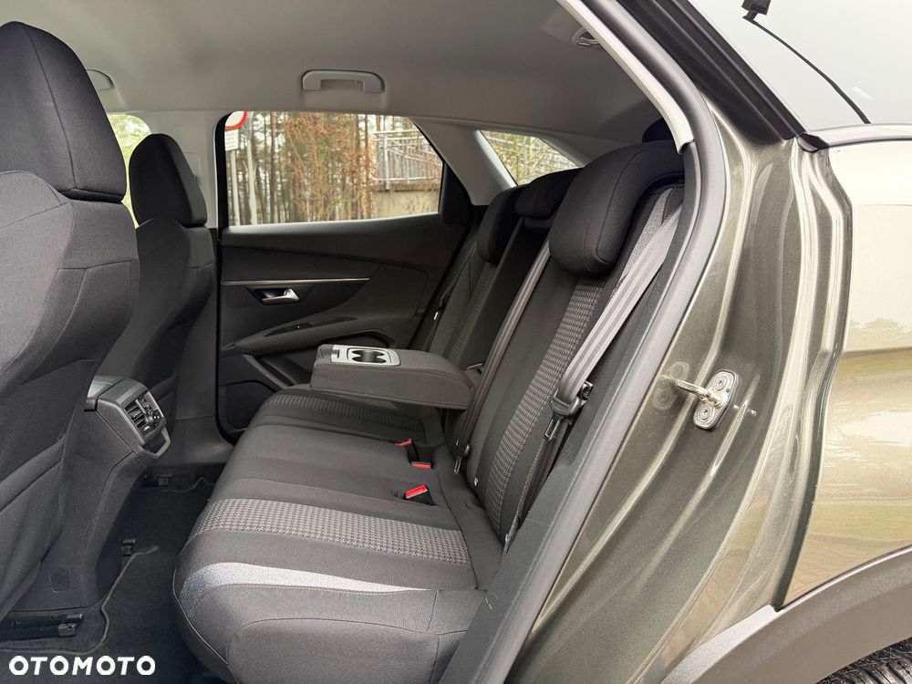 Peugeot 3008 PureTech 130 Stop & Start GPF EAT8 Active Business-Paket - 29