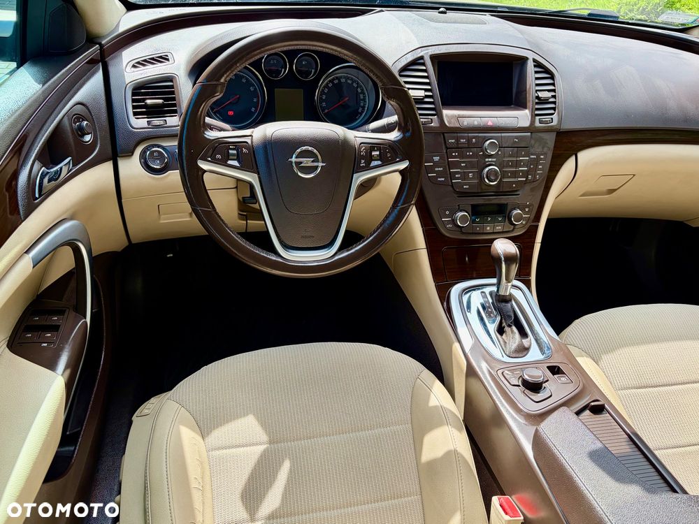 Opel Insignia 2.0 T Cosmo - 11