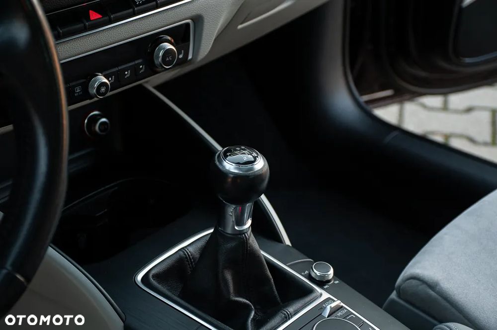 Audi A3 3-drzwiowe 1.8 TFSI S line Sportpaket - 36