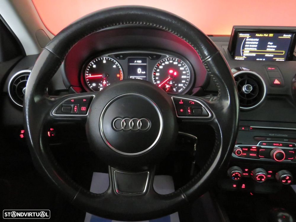 Audi A1 Sportback 1.6 TDI S tronic - 14