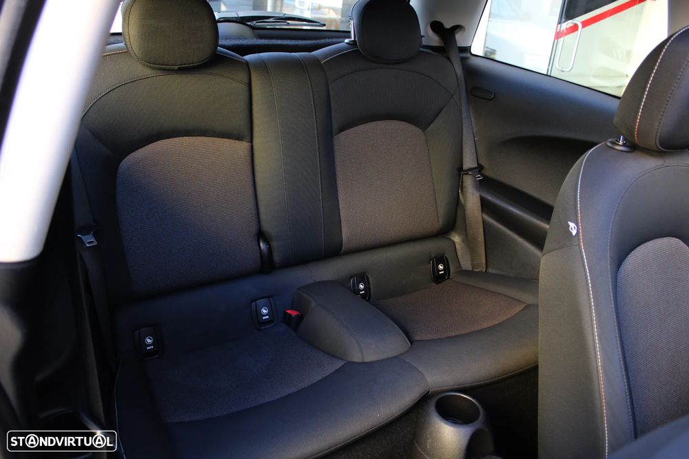 MINI 3 Portas Cooper D Metropolitan - 26