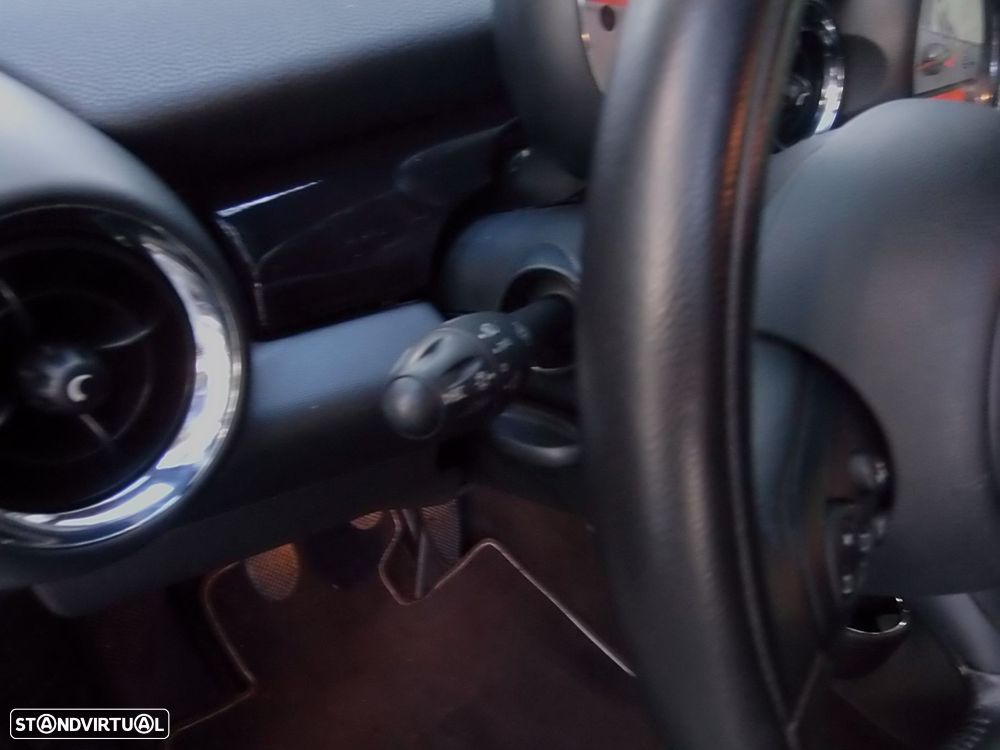 MINI 3 Portas Cooper D - 18