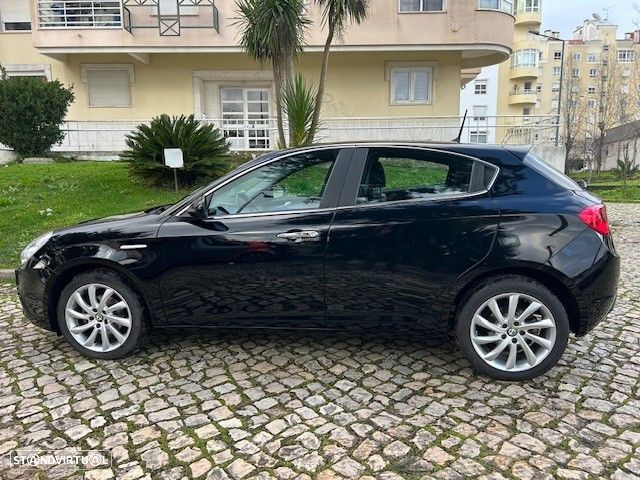 Alfa Romeo Giulietta 1.6 JTDM Distinctive - 7