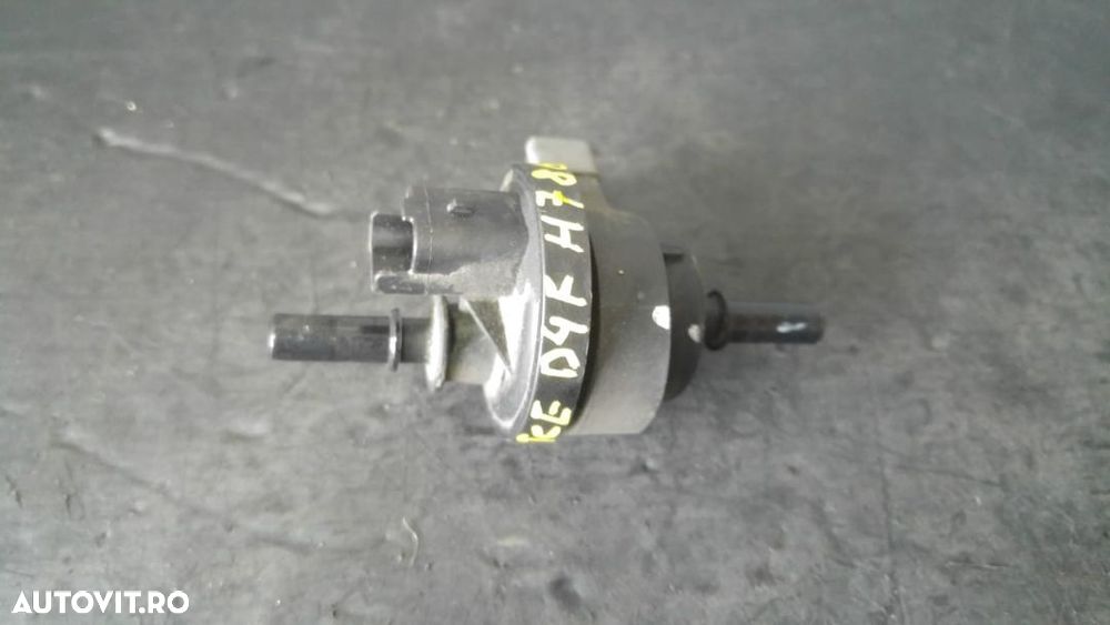 Supapa vacuum 1.2 b tce d4fh786 renault clio 3 8200660852 - 2