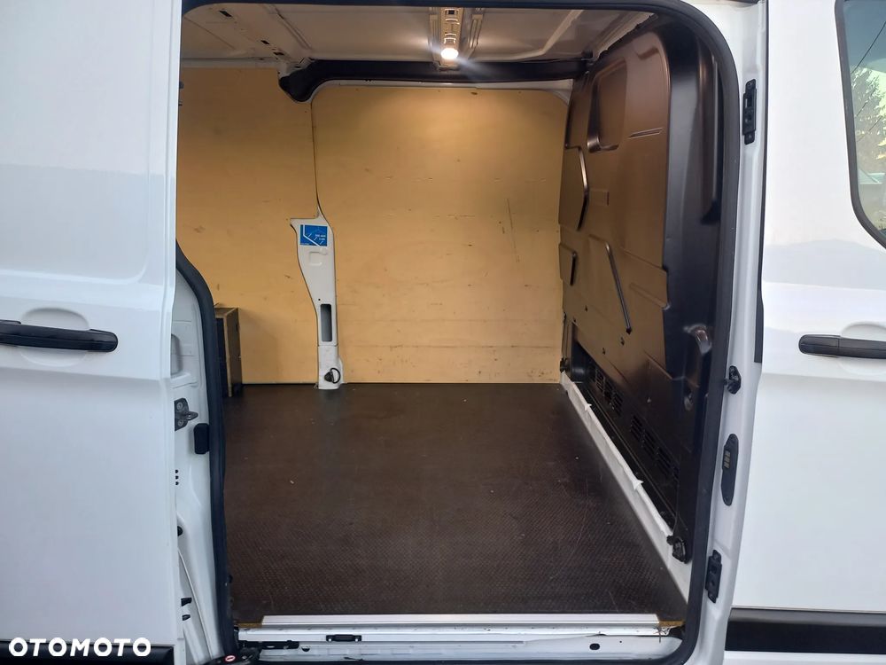 Ford Transit Custom - 11