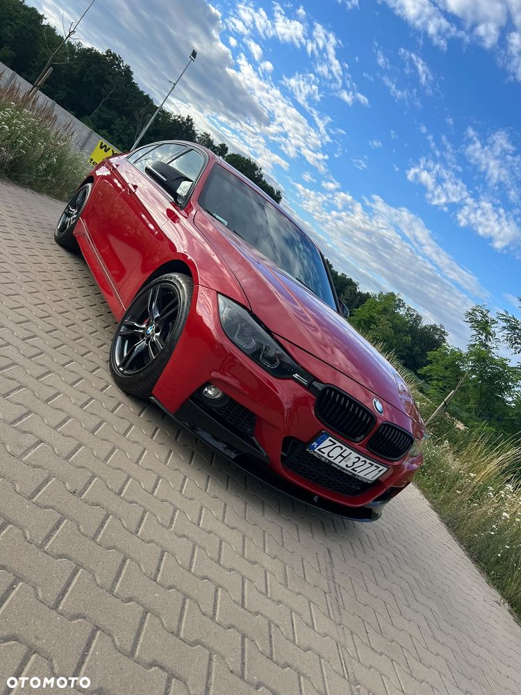 BMW Seria 3 328i Sport Line - 11
