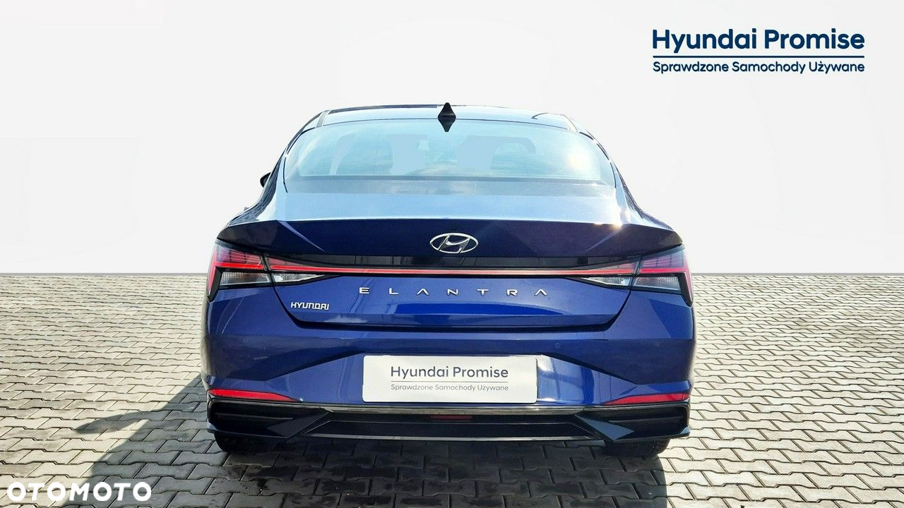 Hyundai Elantra - 7